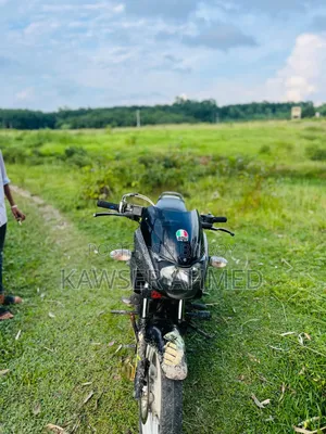 বাজাজ পালসার ১৫০ ২০২১ ব্ল্যাক