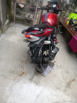 TVS ২০১৭ রেড