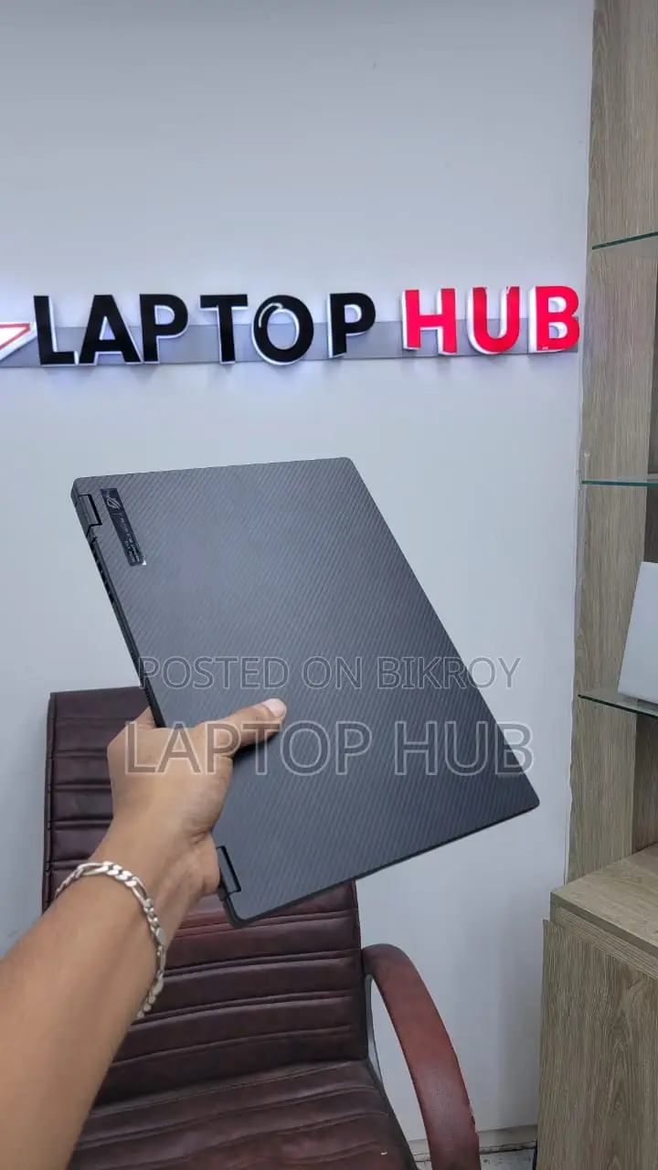 Laptop Asus ROG Flow X13 16GB AMD Ryzen 9 SSD 1T