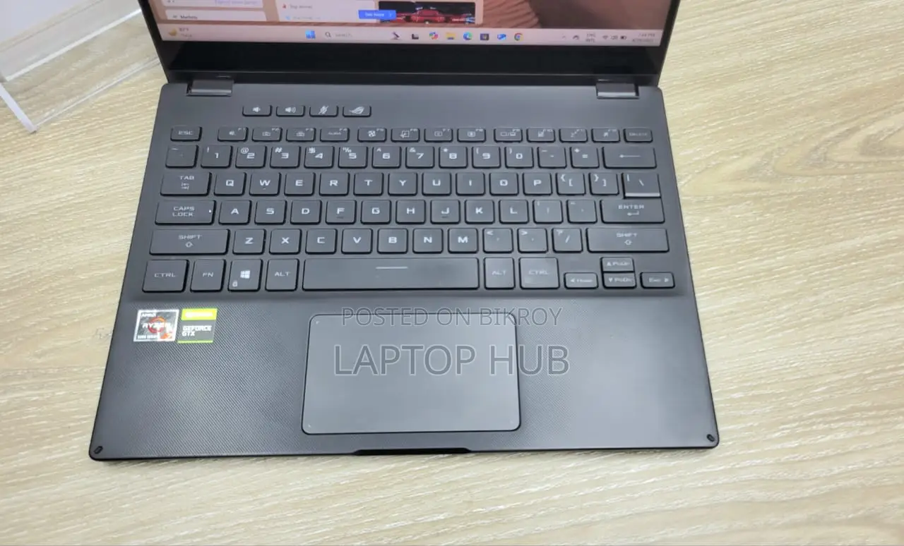 Laptop Asus ROG Flow X13 16GB AMD Ryzen 9 SSD 1T