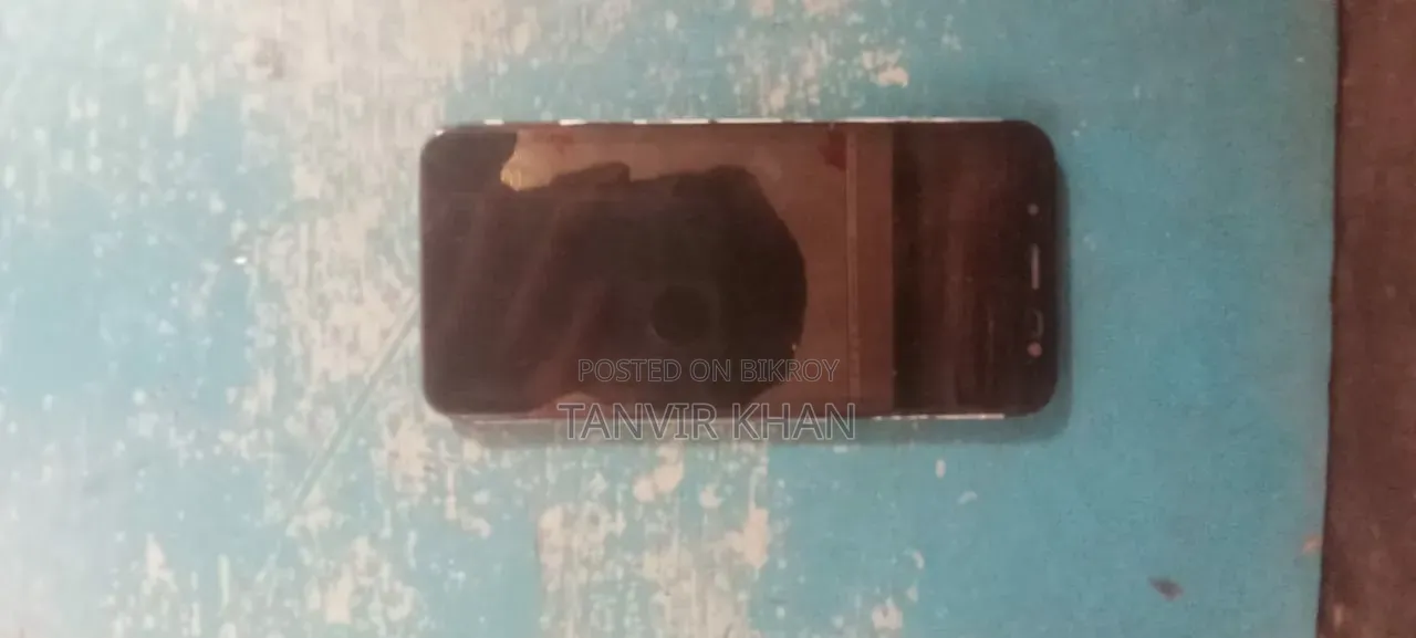 Samsung A10 32 GB Black