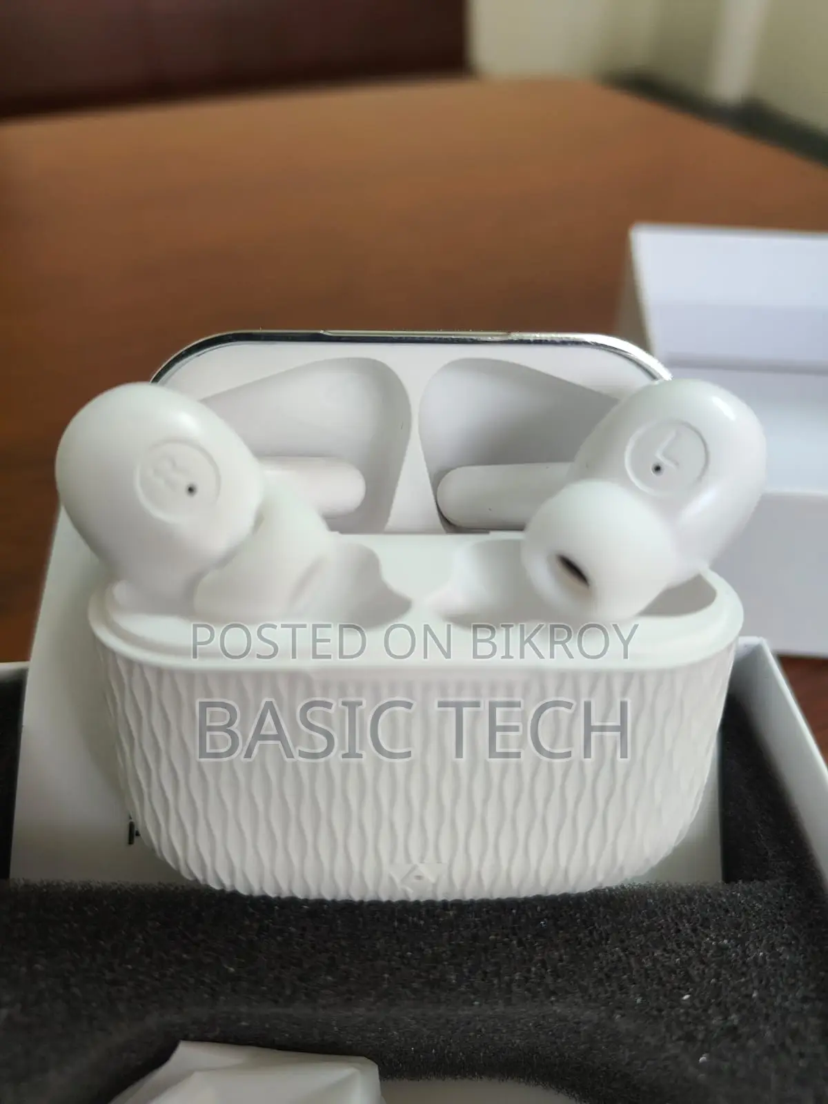 TWS (Bluetooth Headphone)