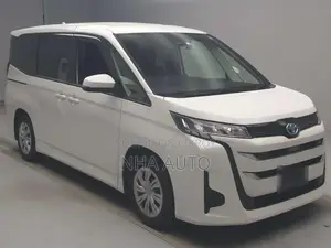 টয়োটা নোয়া ২০২২ পার্ল
