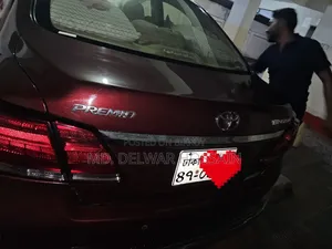 Toyota Premio 2018 Maroon