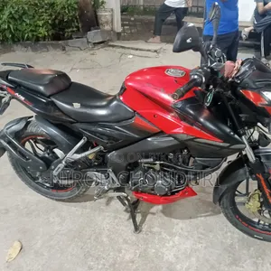 বাজাজ পালসার এনএস ১৬০ ২০১৮ রেড