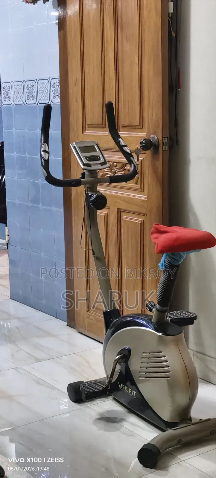 Life Fit Magnetic Upright Bicycle
