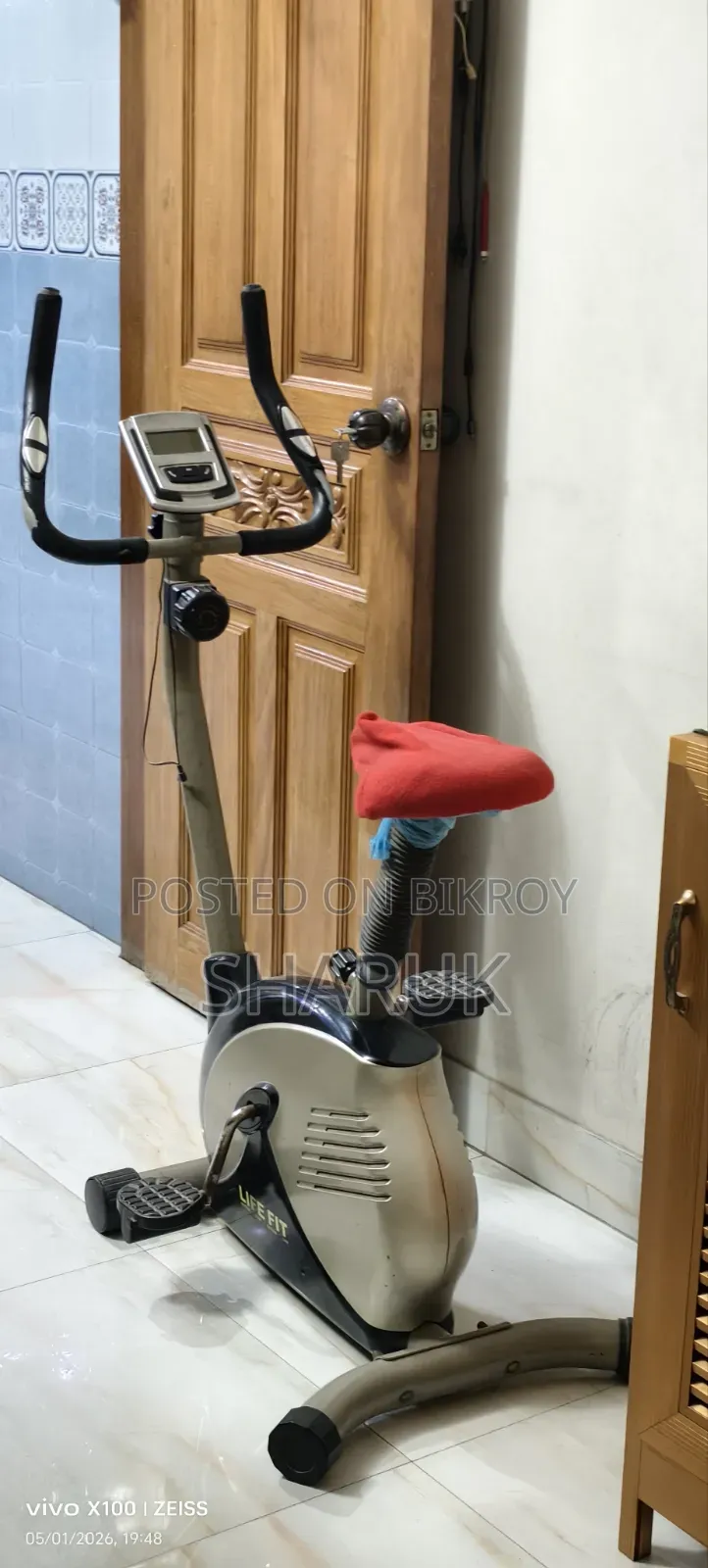 Life Fit Magnetic Upright Bicycle
