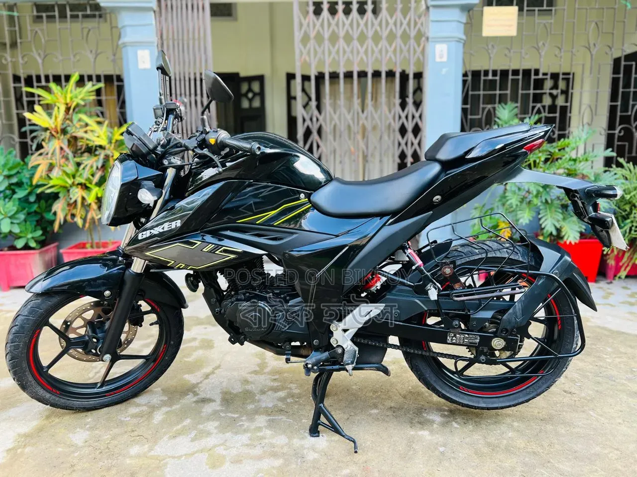 Suzuki 2025 Black