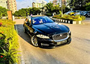 Jaguar XJ 2016 Black