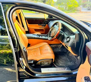 Jaguar XJ 2016 Black