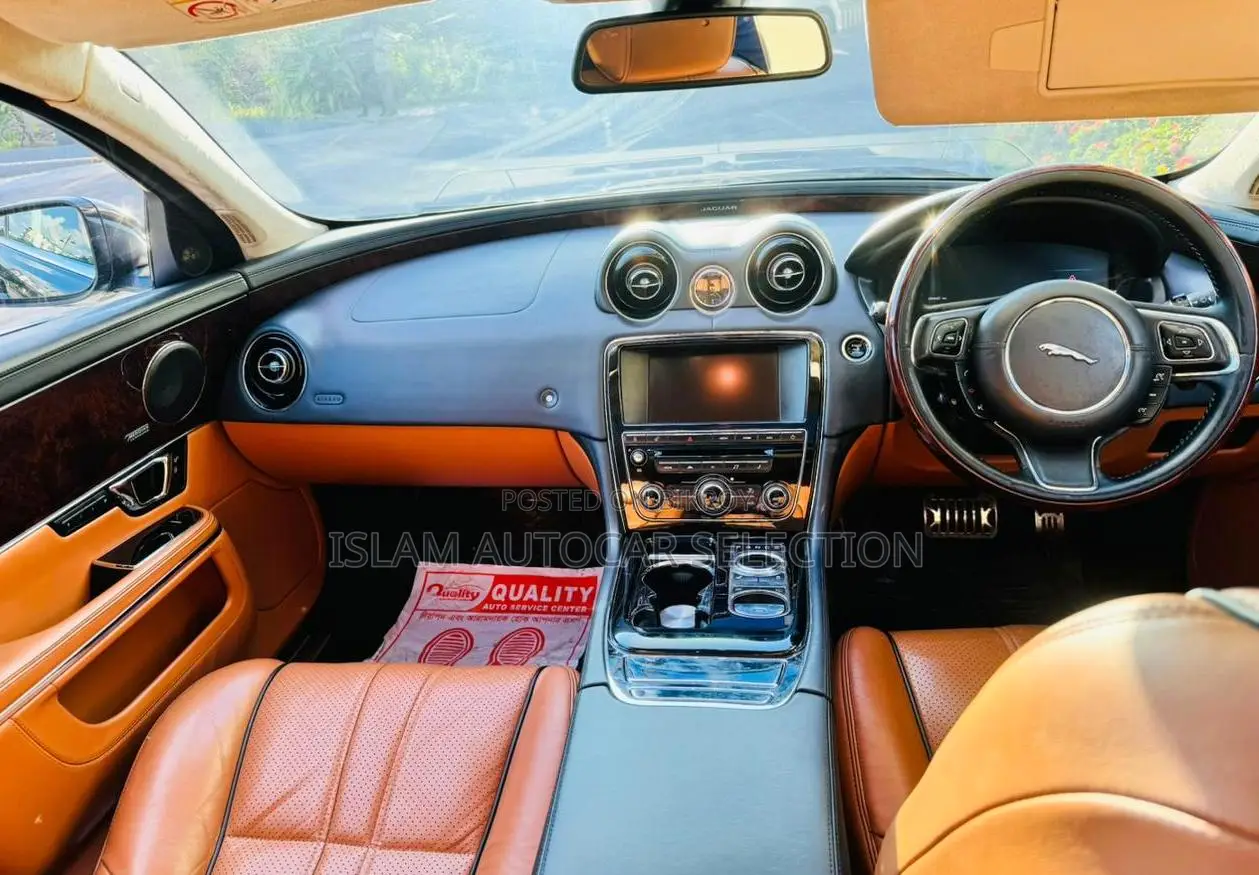 Jaguar XJ 2016 Black