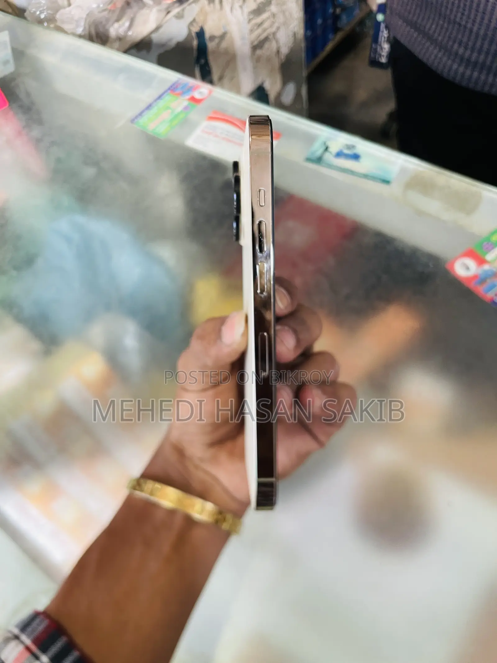 অ্যাপল আইফোন ১৪ প্রো ২৫৬ জিবি গোল্ড