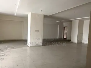 রূপায়ন শেলফোর্ডে ১৭৮৫ বর্গফুটের স্পেস খালি আছে