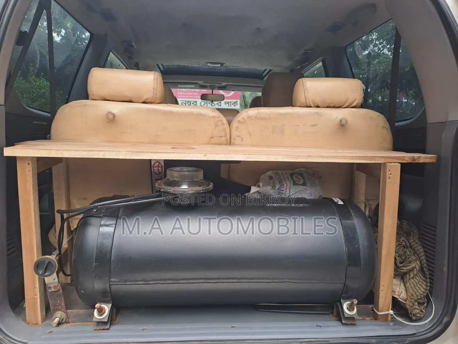 Toyota Land Cruiser 2000 White