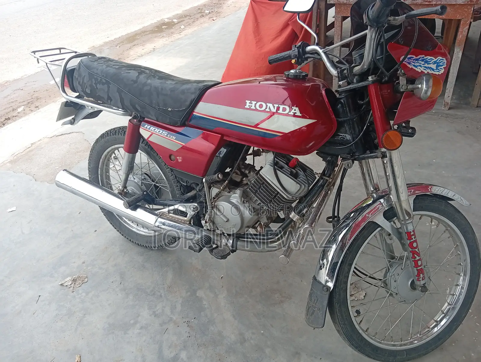 Honda 2004 Red
