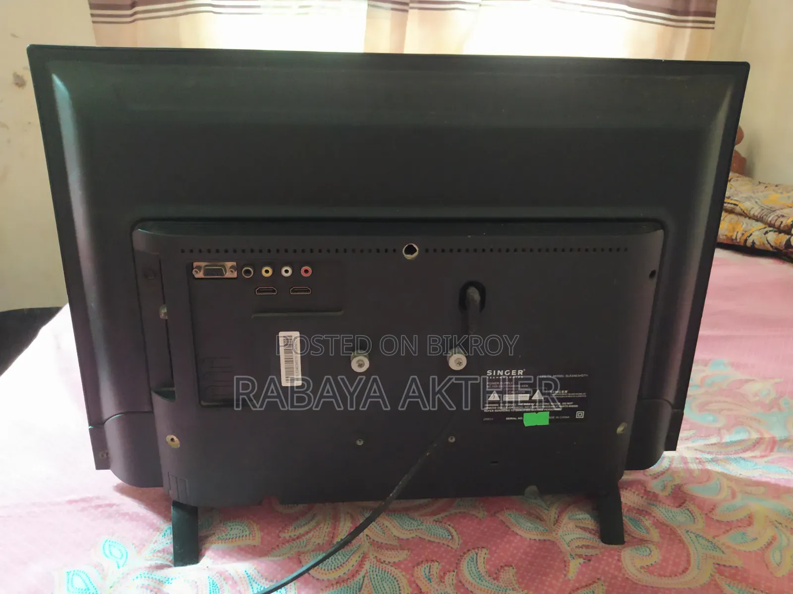 Singer LED TV