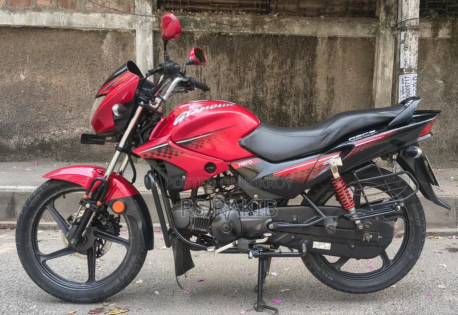 Hero Glamour 2016 Red