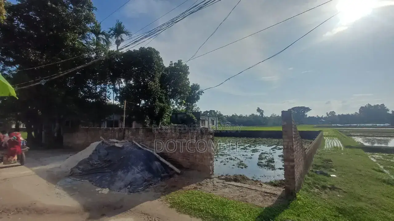 রাস্তার সাথে ১২ শতাংশ জমি বিক্রি হবে