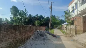 রাস্তার সাথে ১২ শতাংশ জমি বিক্রি হবে