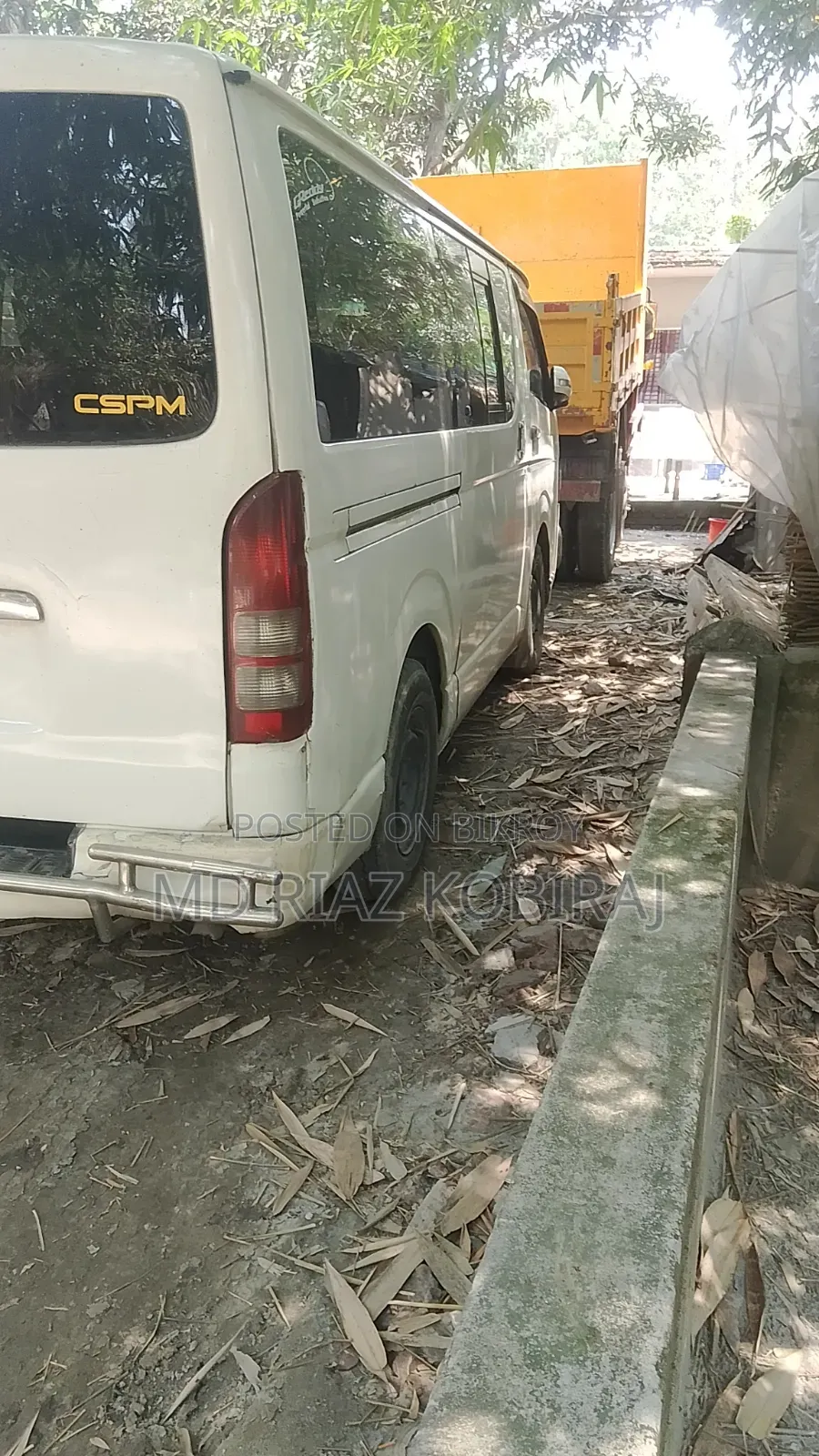Toyota HiAce 220 2007 White