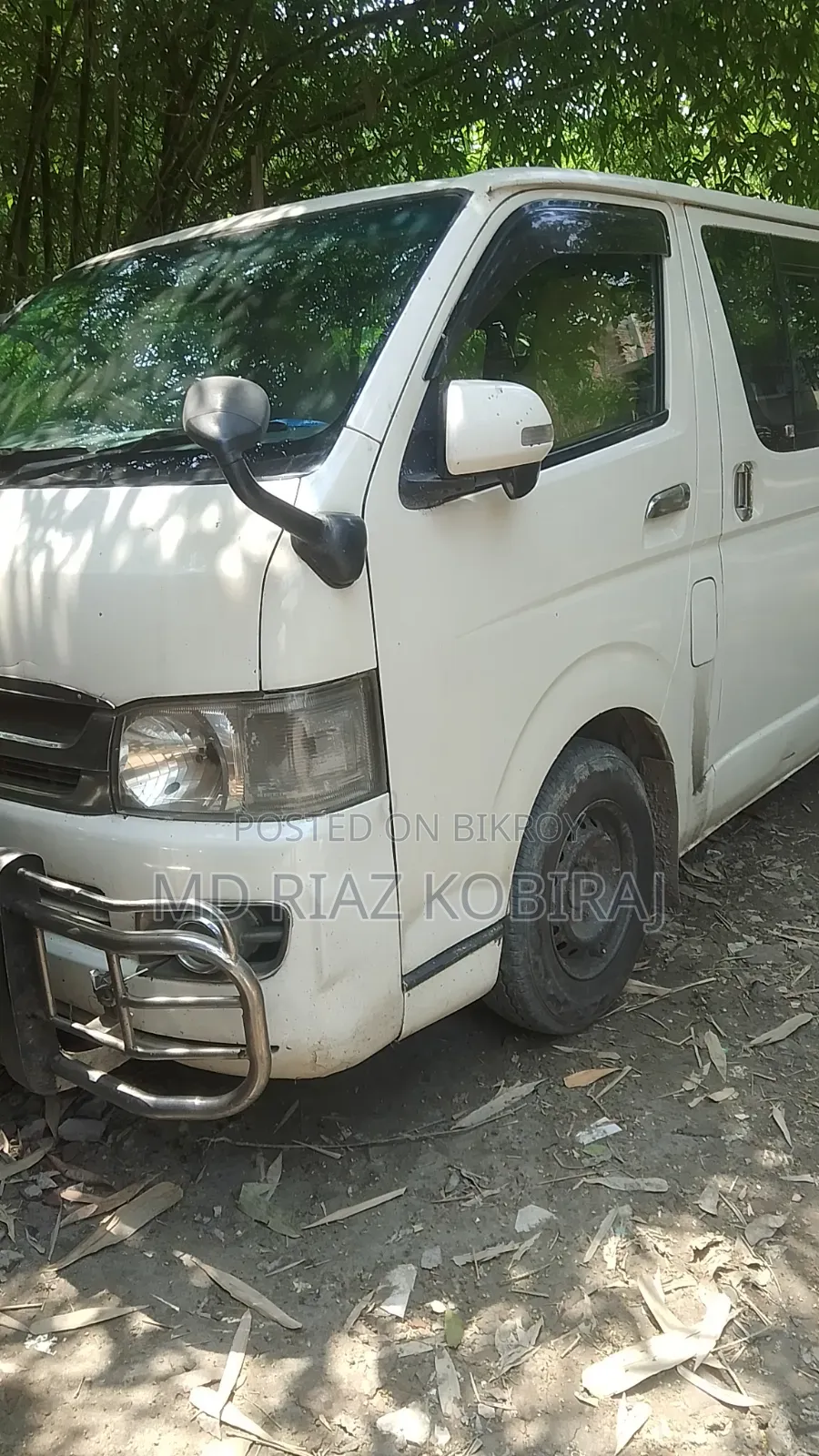 Toyota HiAce 220 2007 White