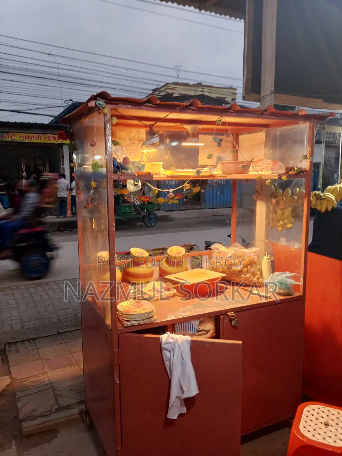 Food Cart Made Entirely of Iron