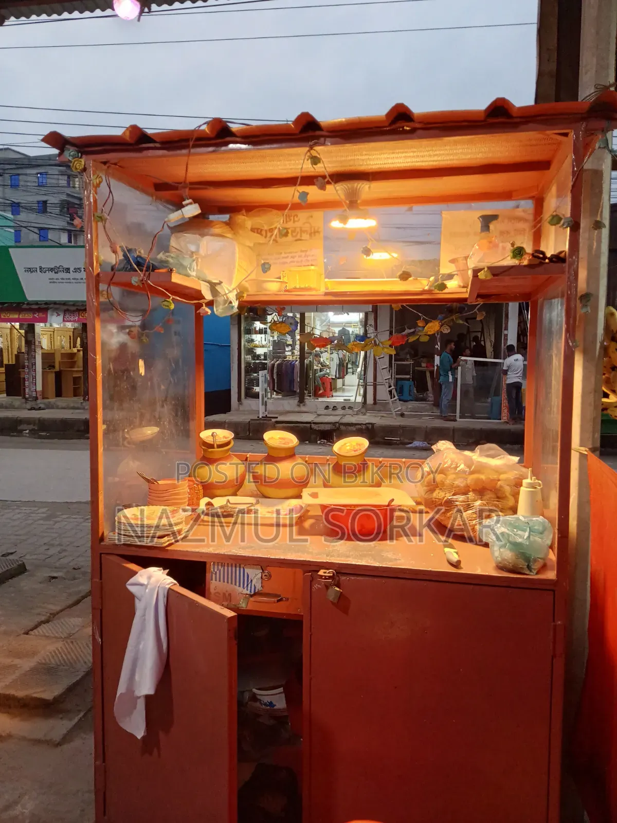 Food Cart Made Entirely of Iron