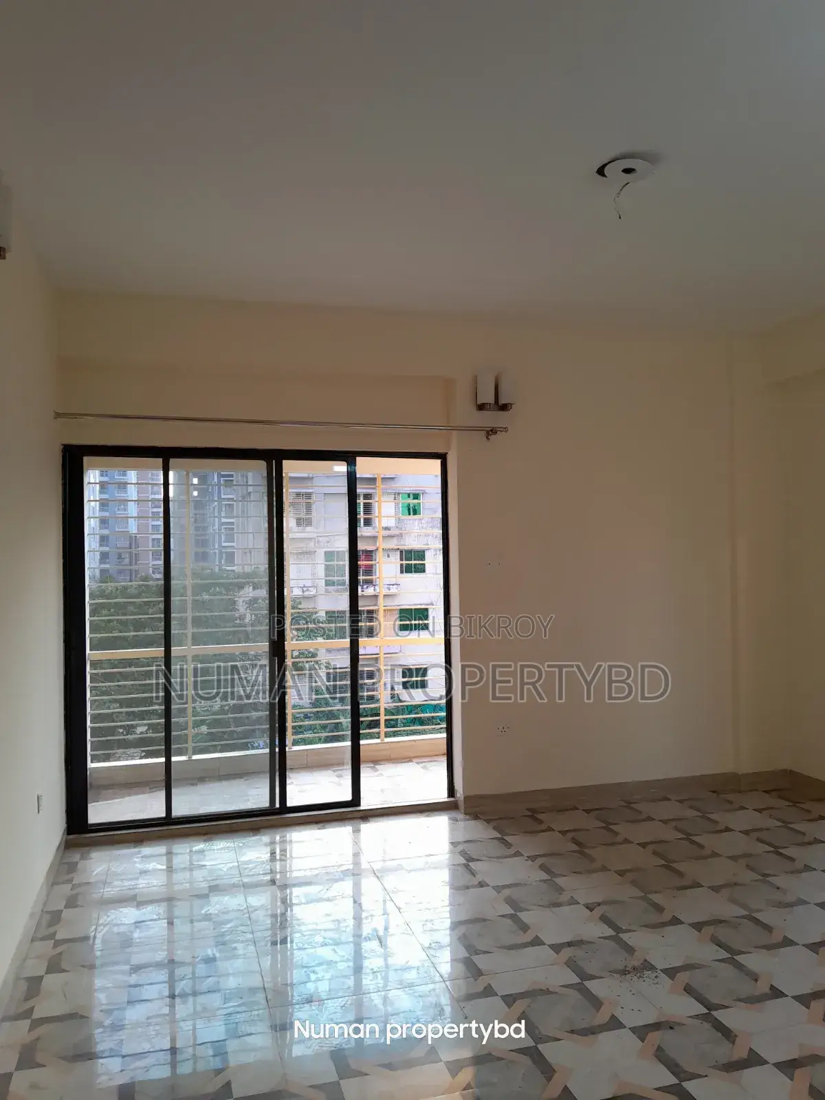 4-bedroom Apartment in Bashundhara for Rent