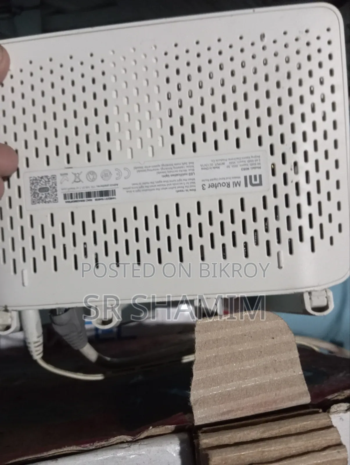 A very good router, used by 7 of us, selling because we are moving house