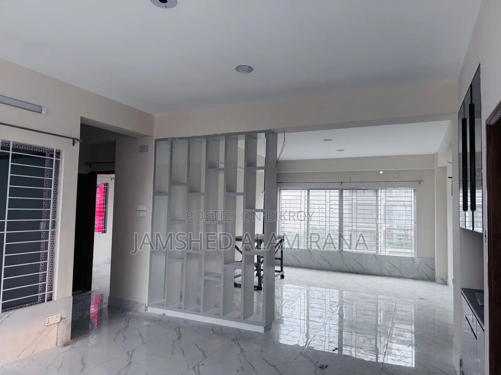 4-Bedroom Apartment in Rajbari Subarnachaya, Basundhara for Rent