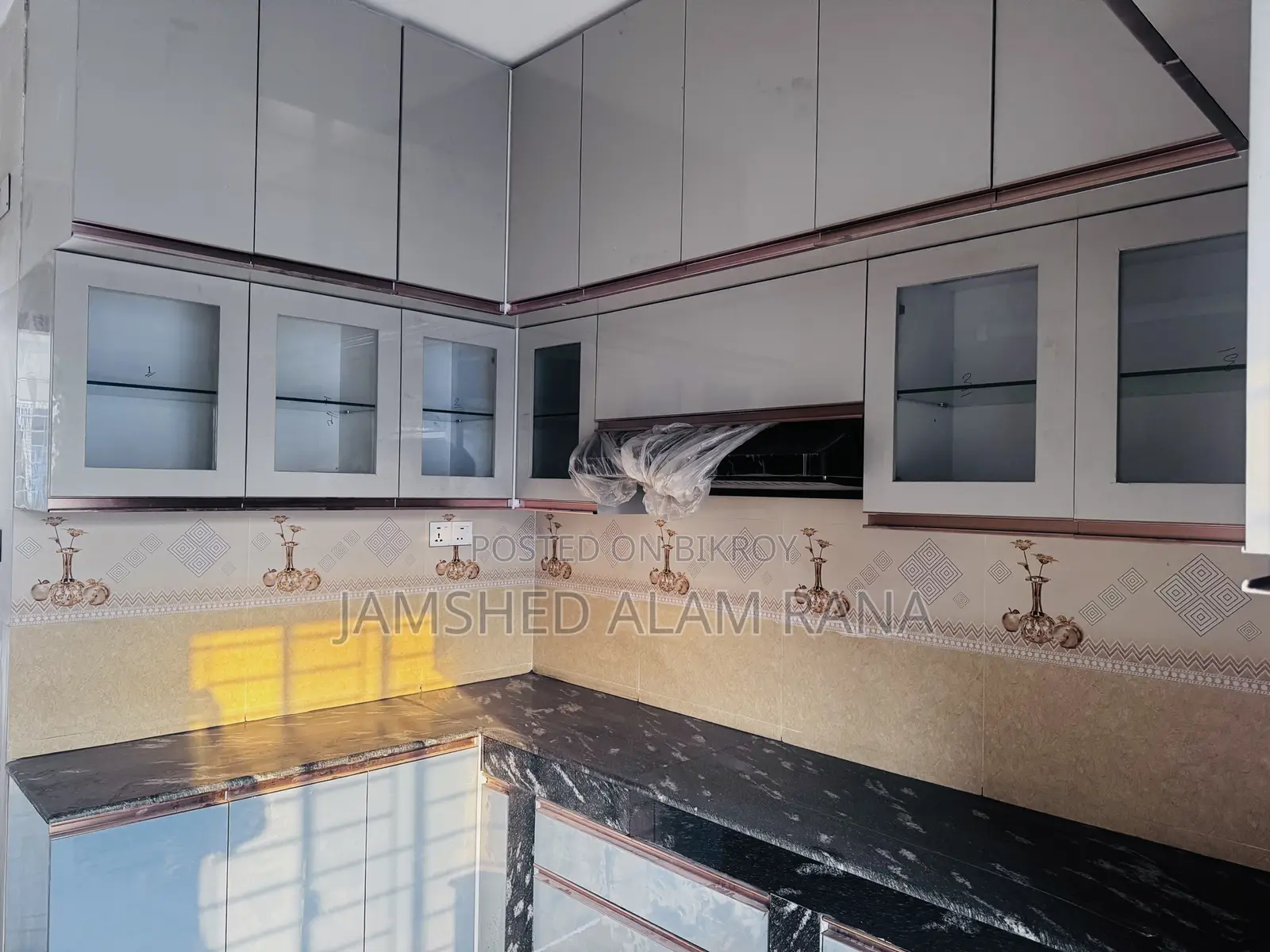4-Bedroom Apartment in Rajbari Subarnachaya, Basundhara for Rent