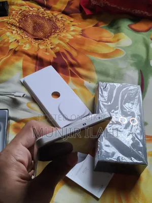 New iQOO 256 GB White