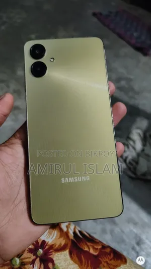 Samsung Galaxy A06 128 GB Gold