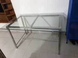 একদম নতুনের মতো টেম্পার্ড গ্লাস ডাইনিং টেবিল, কম দামে বিক্রয়