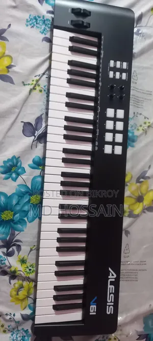 Alesis V61 Midi Keyboard /Piano Keyboard
