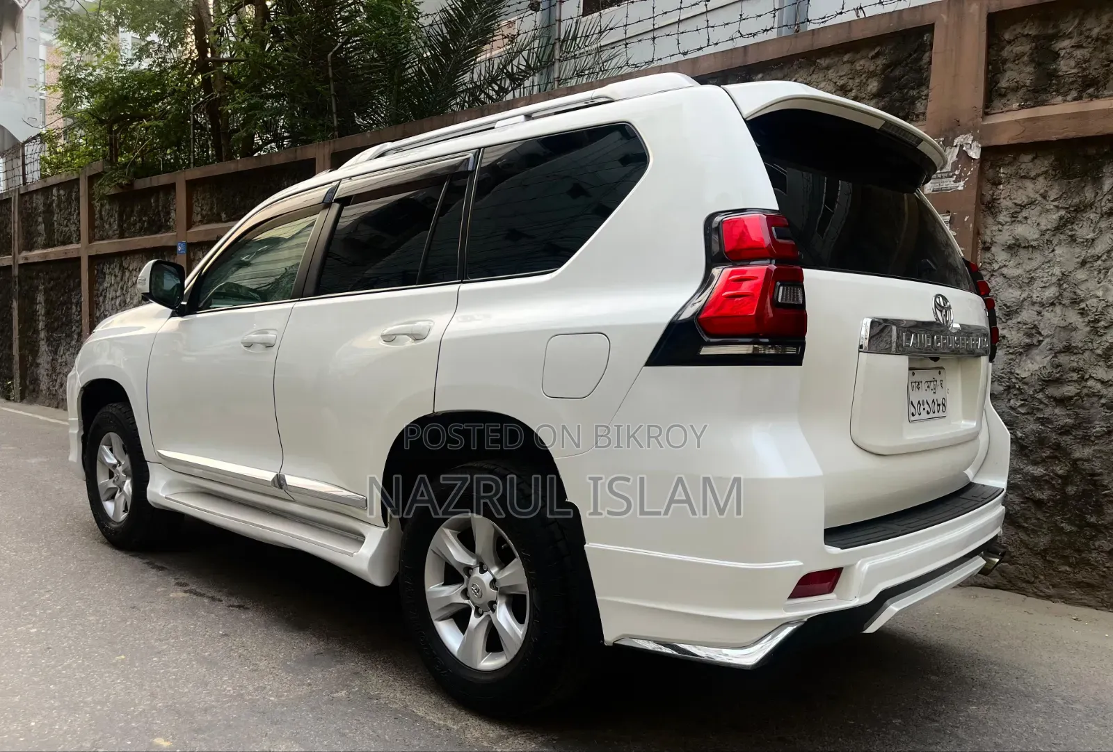 Toyota Land Cruiser Prado 2012 Pearl