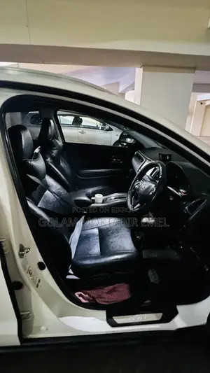 Honda Vezel 2014 Pearl