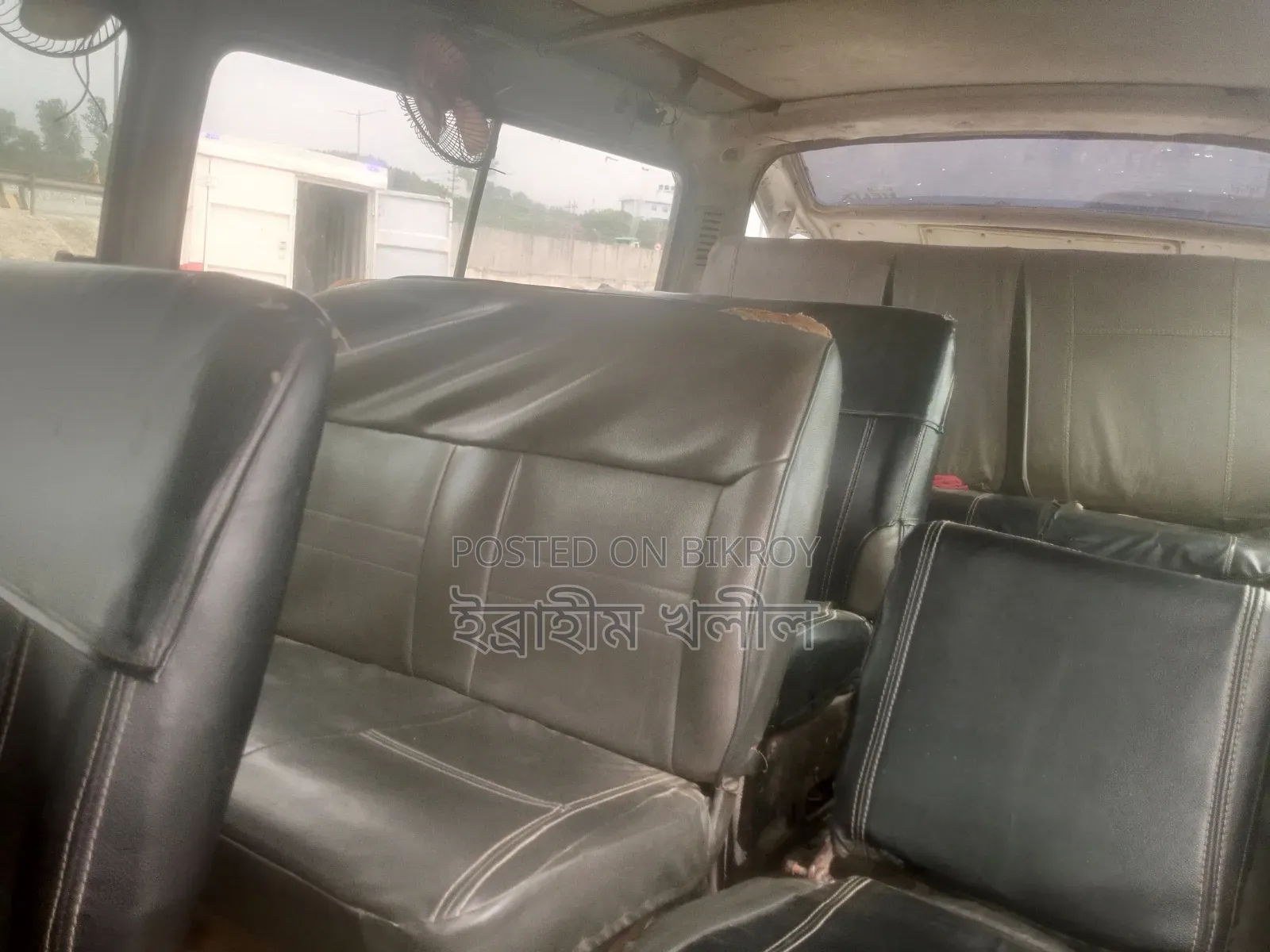Toyota HiAce 2000 Silver