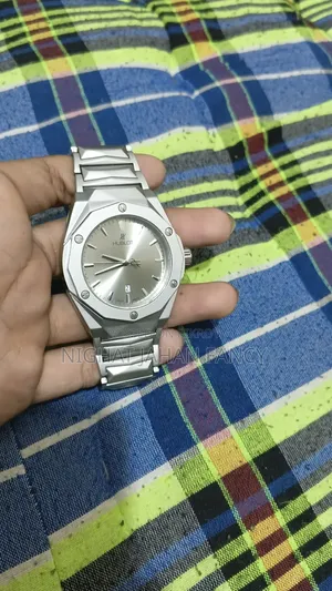 একেবারে নতুন এর মতো