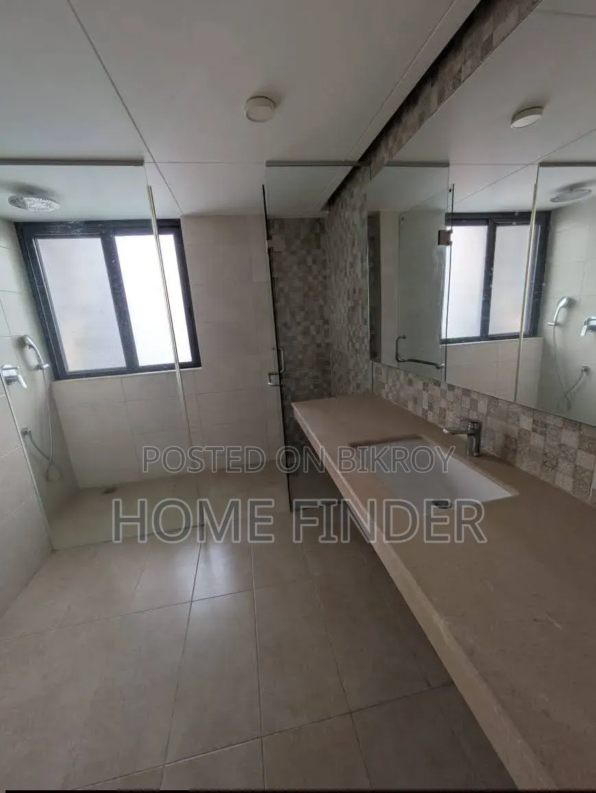 3bdrm Apartment in Gulshan for Rent