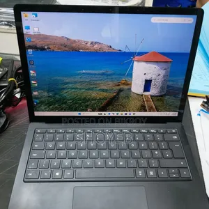New Laptop 8GB Intel Core I5 SSD 256GB