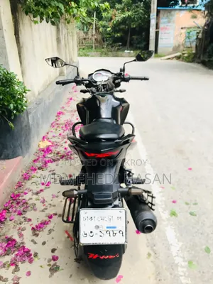Hero Hunk 150R Xtec 2021 Black