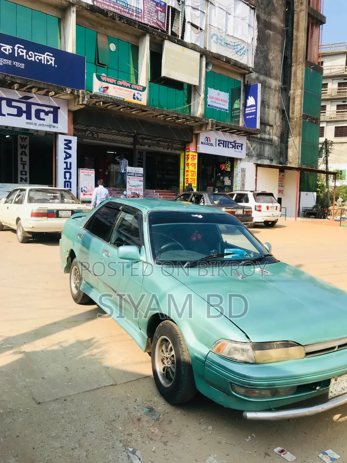 Toyota Carina 2000 Green