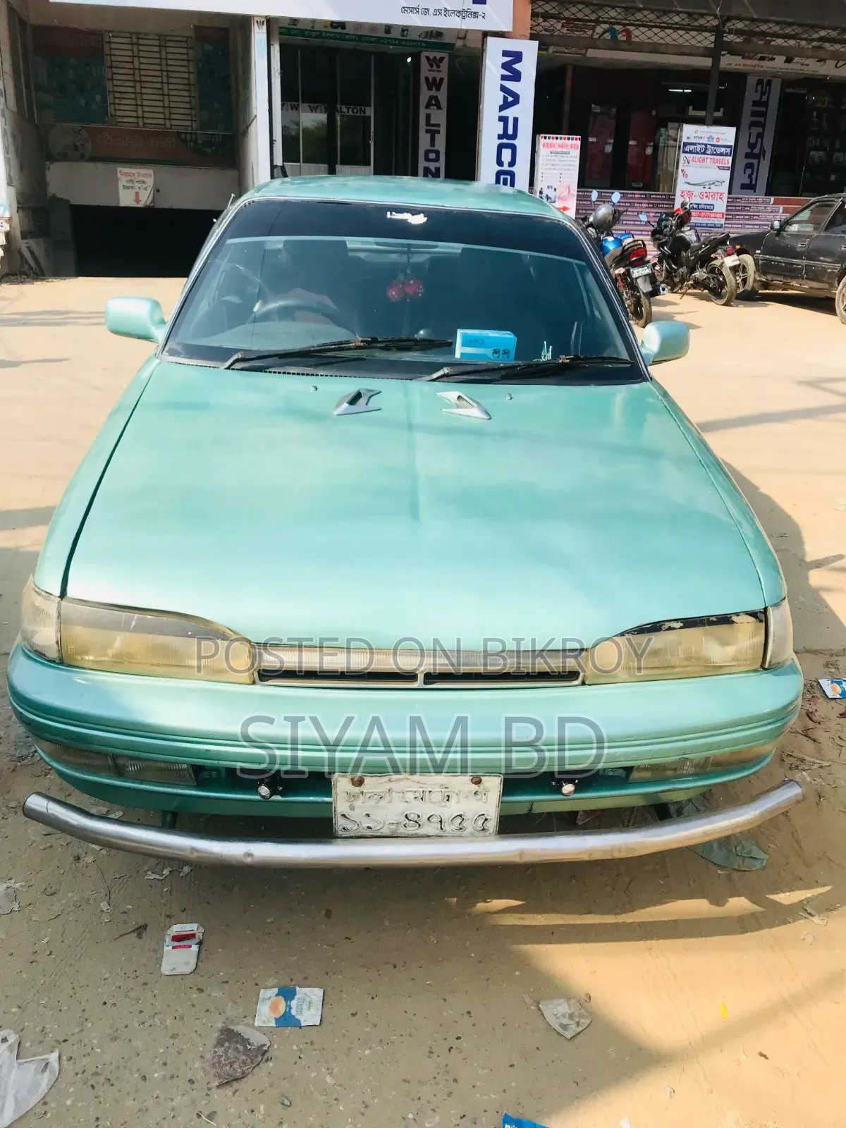 Toyota Carina 2000 Green