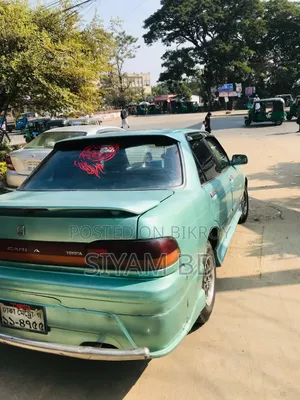 Toyota Carina 2000 Green