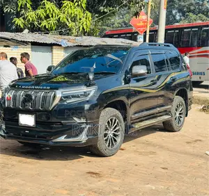 Toyota Land Cruiser Prado 4.0 Petrol TX 2011 Black