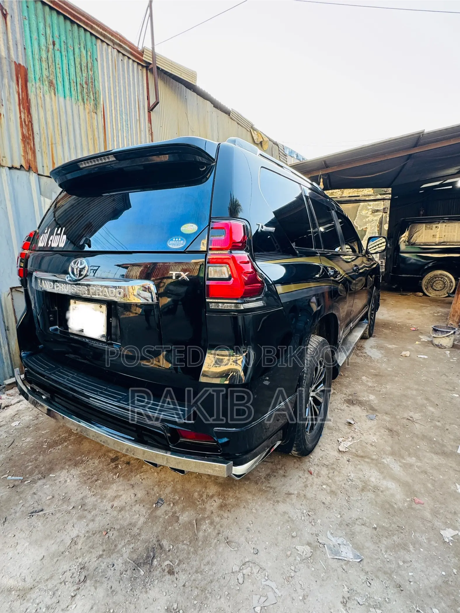 Toyota Land Cruiser Prado 4.0 Petrol TX 2011 Black