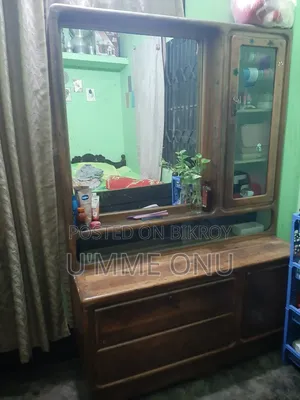 Contact us now to get this beautiful teak wood dressing table.