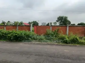 100ft Rd 5 Katha South at Sector-10.