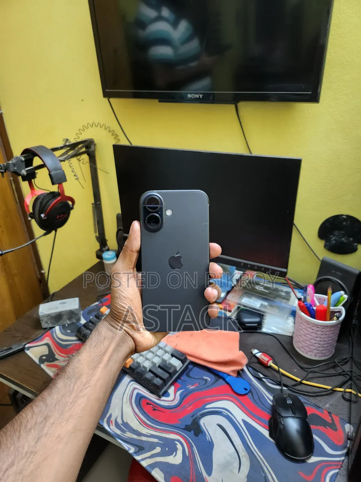 New Apple iPhone 16 128 GB Black